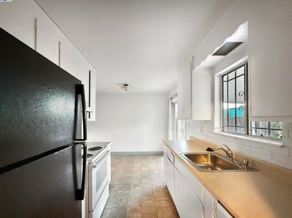 821 Coburn Ct, San Leandro CA 94578