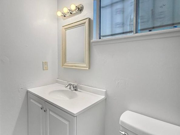 821 Coburn Ct, San Leandro CA 94578