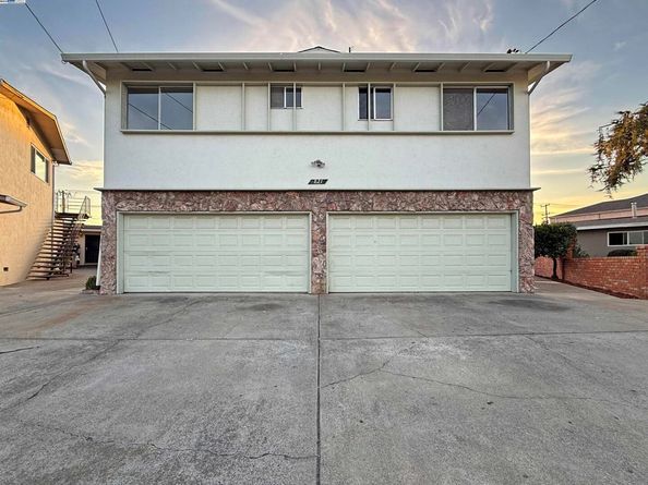 821 Coburn Ct, San Leandro CA 94578