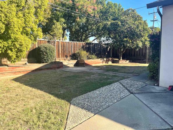 42606 Fontainebleau Park Ln, Fremont CA 94538