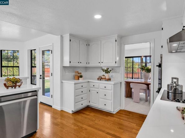 33 Bottlebrush Court, Danville CA 94506