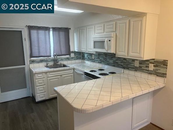 1851 Harrison St 15, Concord CA 94520