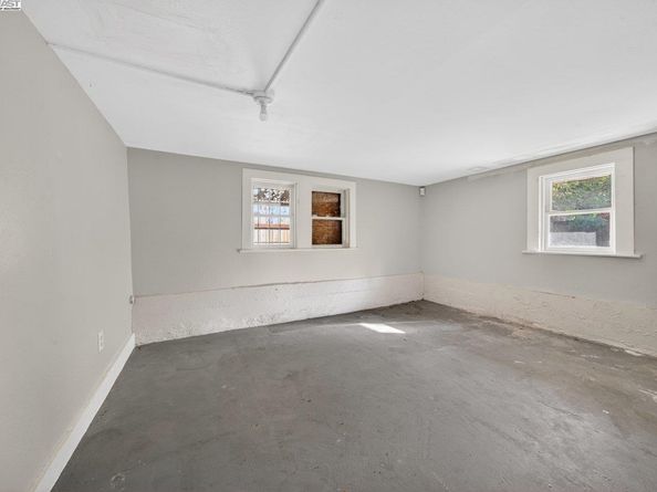 1922 Woolsey St, Berkeley CA 94703