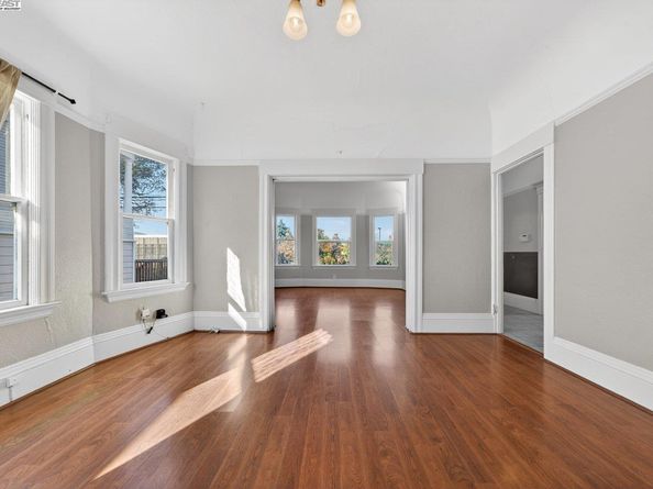 1922 Woolsey St, Berkeley CA 94703