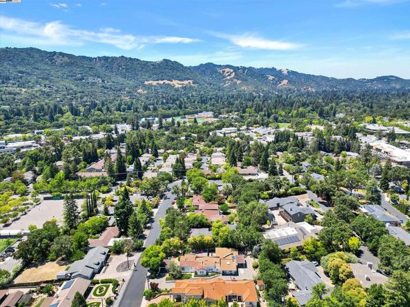 366 Ilo Ln, Danville CA 94526