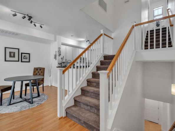 6020 Old Quarry Loop, Oakland CA 94605