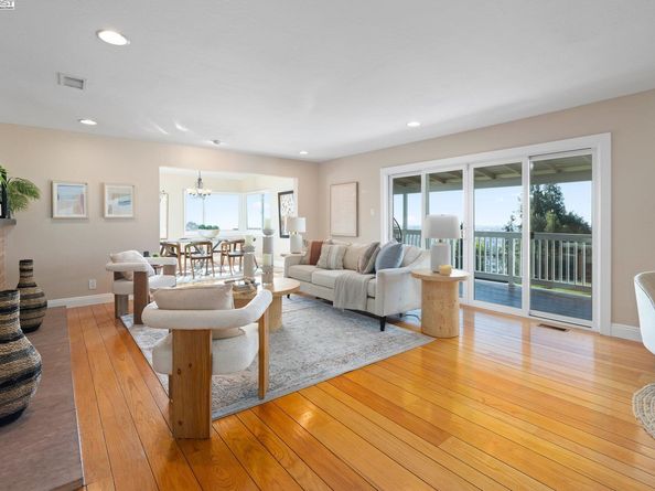 2567 Humboldt, San Leandro CA 94577