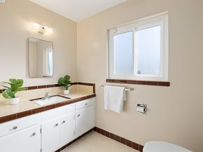 2567 Humboldt, San Leandro CA 94577