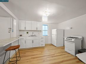 2154 Encinal Ave, Alameda CA 94501