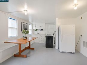 2154 Encinal Ave, Alameda CA 94501