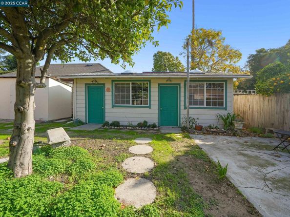 2154 Encinal Ave, Alameda CA 94501