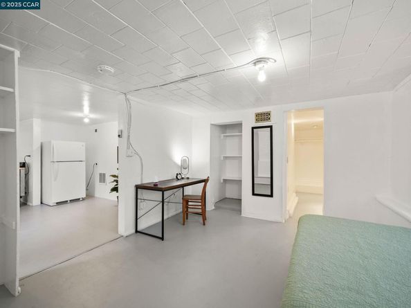 2154 Encinal Ave, Alameda CA 94501