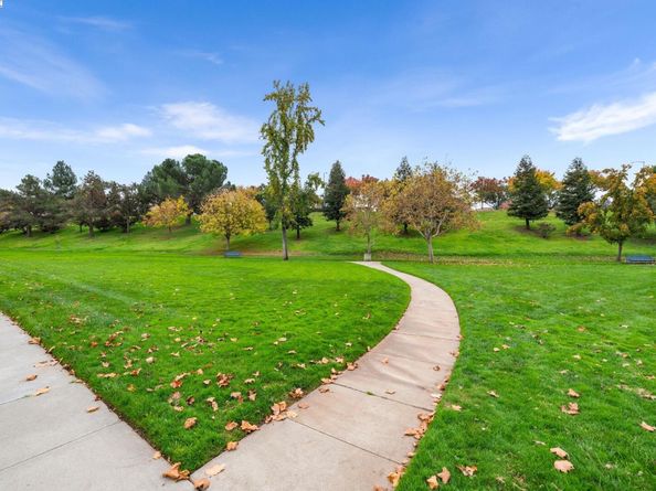 2864 El Capitan Dr, Pleasanton CA 94566