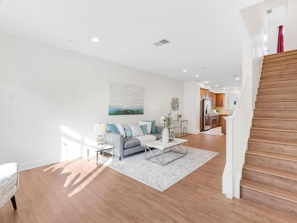5399 Iron Horse Pkwy, Dublin CA 94568