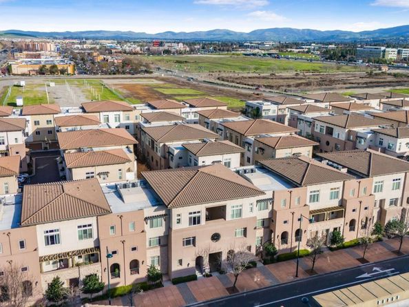5399 Iron Horse Pkwy, Dublin CA 94568