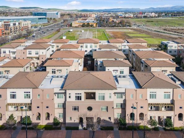 5399 Iron Horse Pkwy, Dublin CA 94568