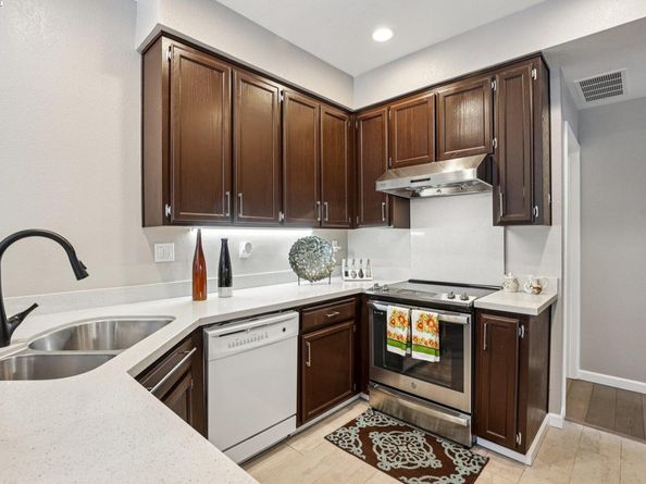 11 Bonny Doone, Hercules CA 94547