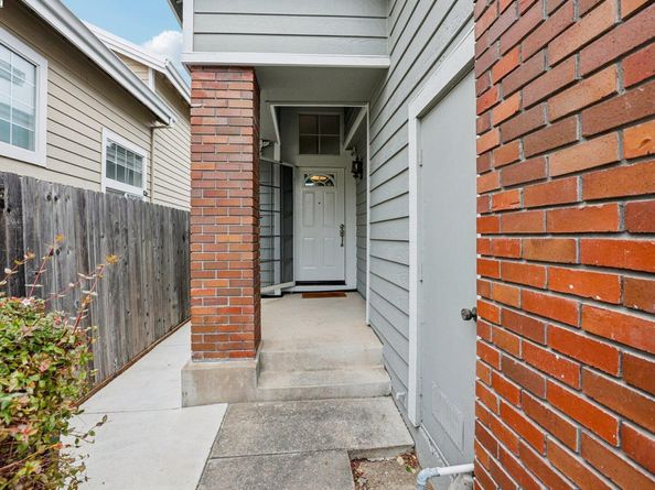 11 Bonny Doone, Hercules CA 94547