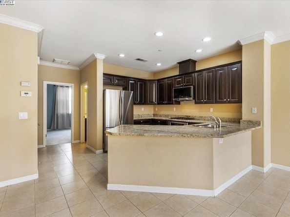 252 Sullivan Way, Hayward CA 94541