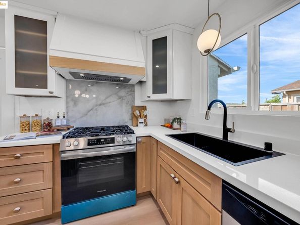 1401 Via Coralla, San Lorenzo CA 94580