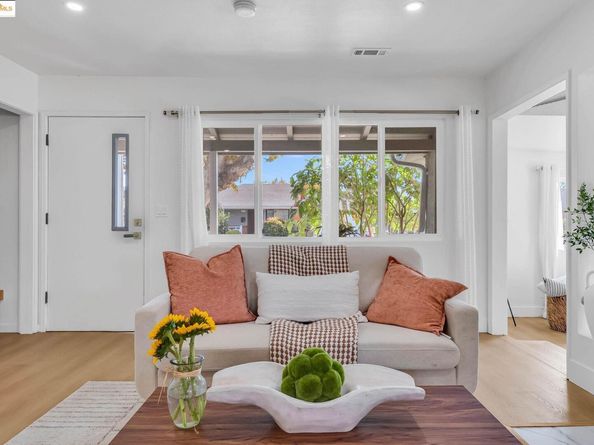 1401 Via Coralla, San Lorenzo CA 94580