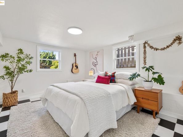 5429 Van Fleet Ave, Richmond CA 94804