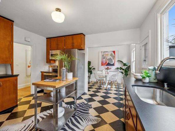 3029 Thompson Avenue, Alameda CA 94501