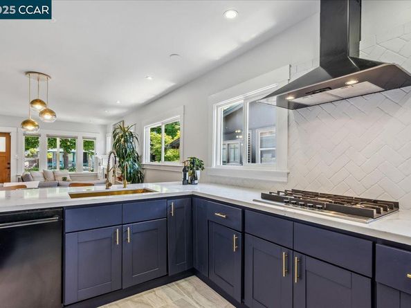 3036 Dohr St, Berkeley CA 94702