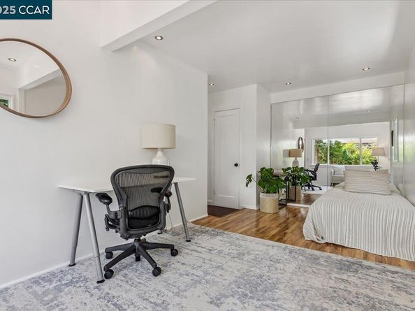 3036 Dohr St, Berkeley CA 94702