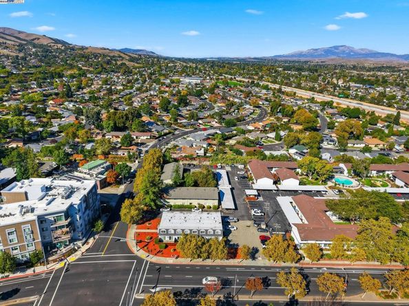 7595 Amador Valley Blvd, Dublin CA 94568