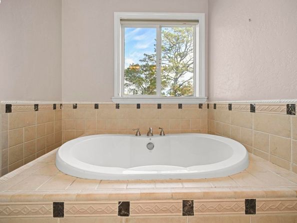 799 Moraga Rd, Lafayette CA 94549