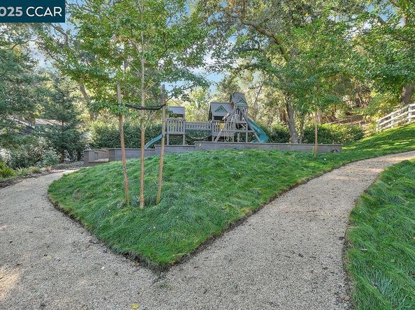 1751 Reliez Valley Road, Lafayette CA 94549