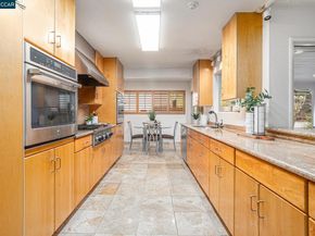 13460 Skyline Blvd, Oakland CA 94619