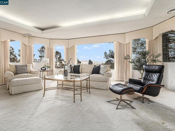 13460 Skyline Blvd, Oakland CA 94619