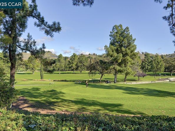 2424 Tice Creek Dr. 2, Walnut Creek CA 94595