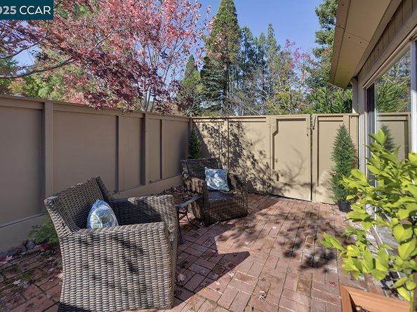 2424 Tice Creek Dr. 2, Walnut Creek CA 94595