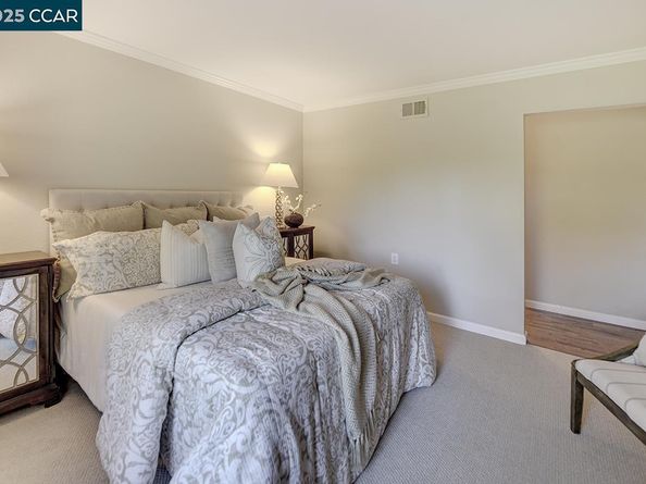 2424 Tice Creek Dr. 2, Walnut Creek CA 94595