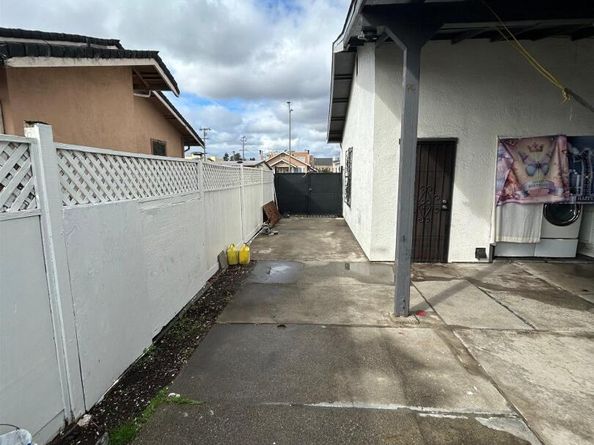 1712 73Rd Ave, Oakland CA 94621