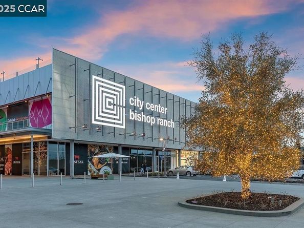 130 Reflections Dr 28, San Ramon CA 94583