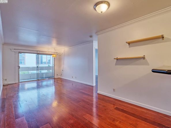 151 Lakeside Dr 213, Oakland CA 94612
