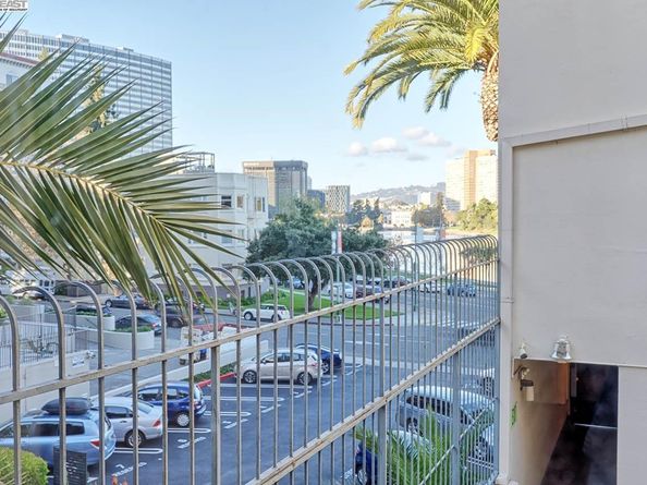 151 Lakeside Dr 213, Oakland CA 94612