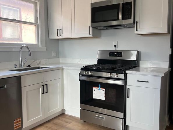 863 40th, Oakland CA 94608