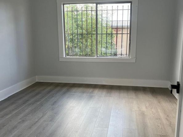 863 40th, Oakland CA 94608