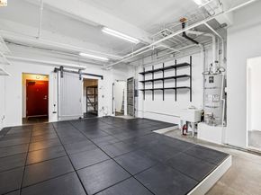 958 28th ST 21, Oakland CA 94608