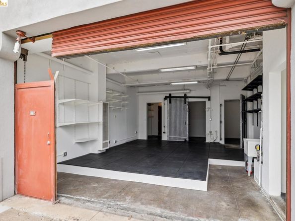 958 28th ST 21, Oakland CA 94608