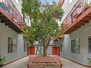 958 28th ST 21, Oakland CA 94608