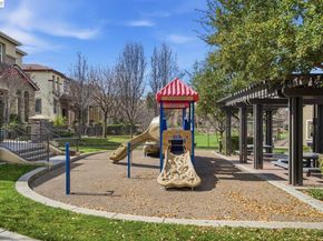 49002 Cinnamon Ferm Common 507, Fremont CA 94539