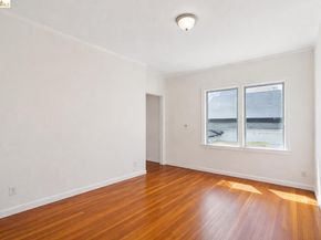 876-880 52nd St, Oakland CA 94608