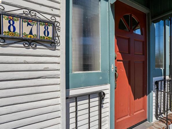 876-880 52nd St, Oakland CA 94608