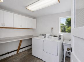 876-880 52nd St, Oakland CA 94608